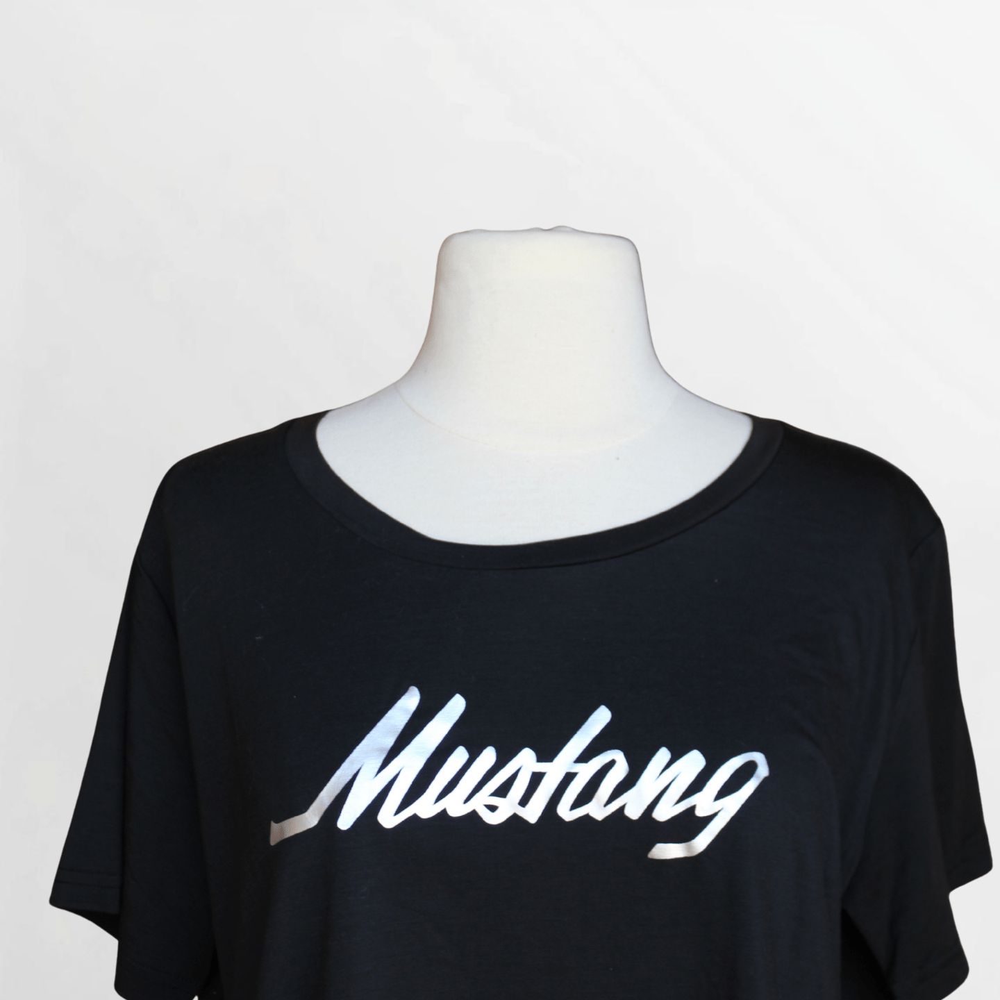 Women's Black Reflective Mustang Cropped Tee - Ford Show Parts